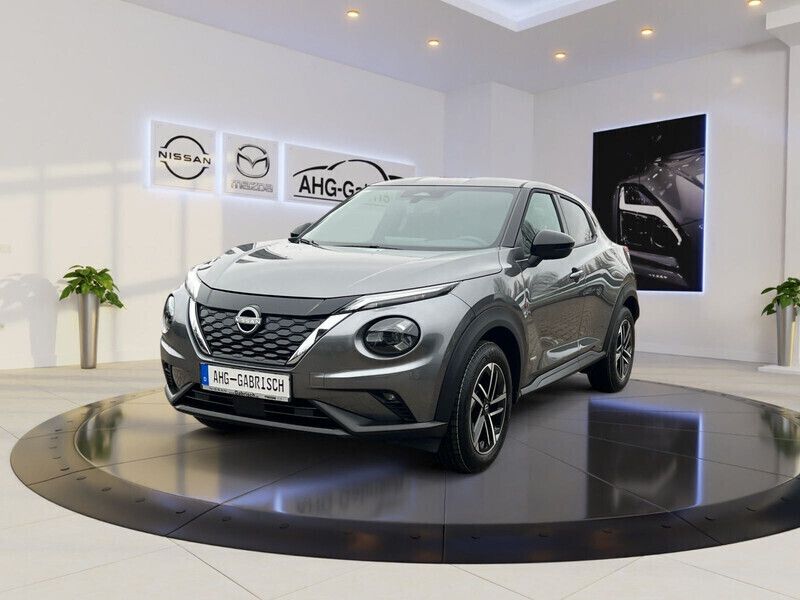 Grau Gebraucht 2022 Nissan Juke N-Connecta SUV | 31.490 € - Bild 1/4