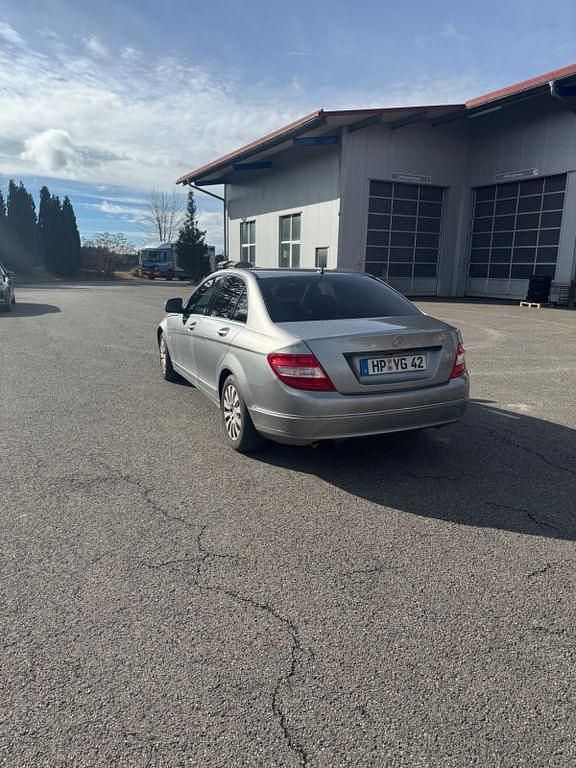 Gebraucht Mercedes C180 Elegance 156 PS (114 kW) 2007 Silber Limousine