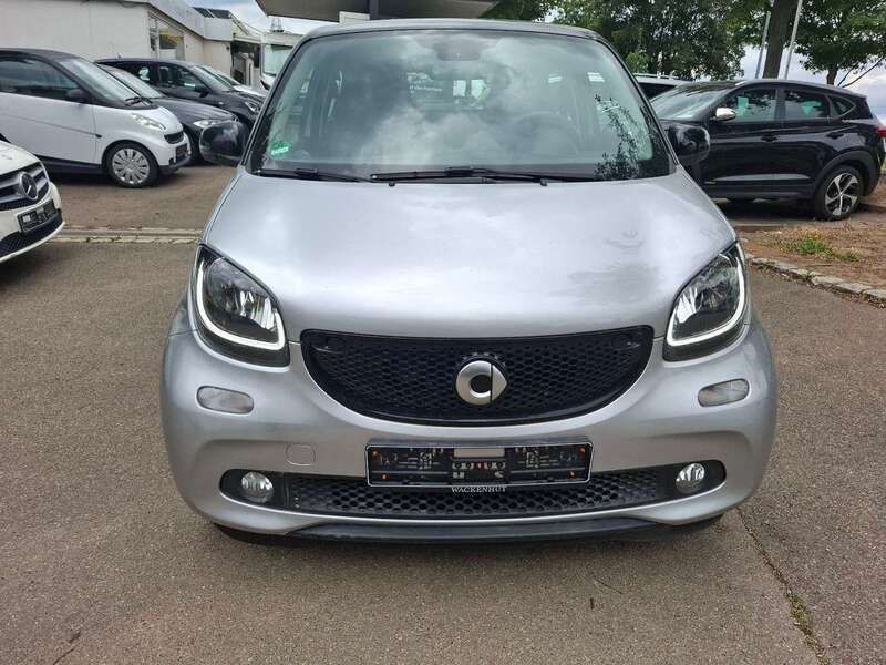 Schwarz Gebraucht 2016 Smart ForFour Kleinwagen | 7.990 € (Fairer Preis) - Bild 1/4