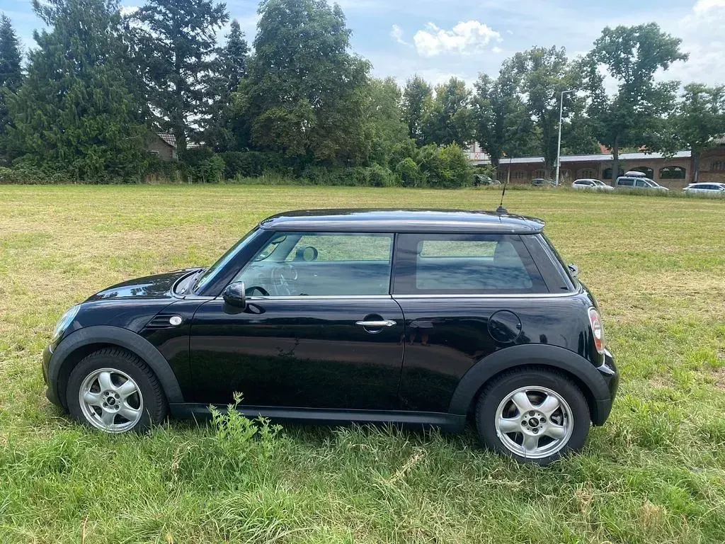 Gebraucht Mini Cooper 122 PS (89 kW) 2013 Schwarz Kleinwagen