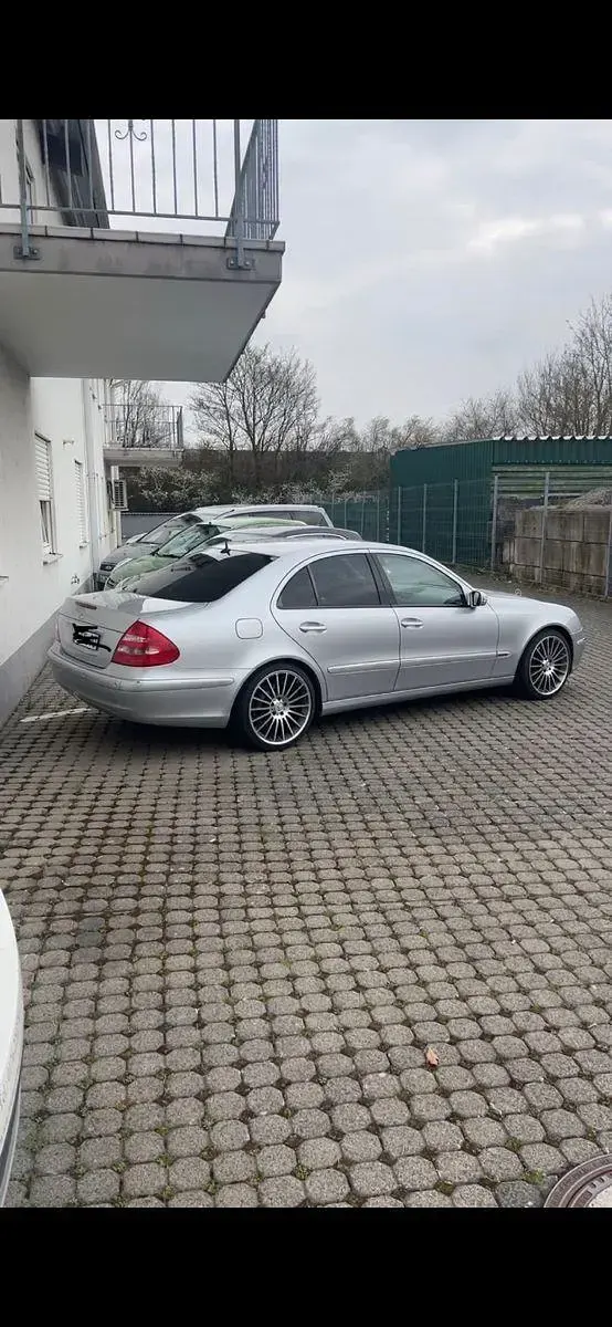 Gebraucht Mercedes E350 Elegance 272 PS (200 kW) 2005 Silber Limousine