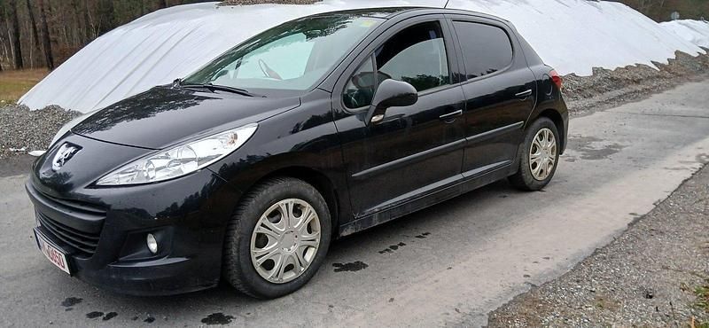 Schwarz Gebraucht 2010 Peugeot 207 Kleinwagen | 2.950 € (Fairer Preis) - Bild 1/1