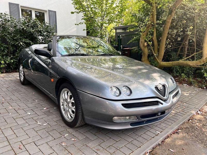 Gebraucht Alfa Romeo Spider 155 PS (114 kW) 2000 Grau Cabrio