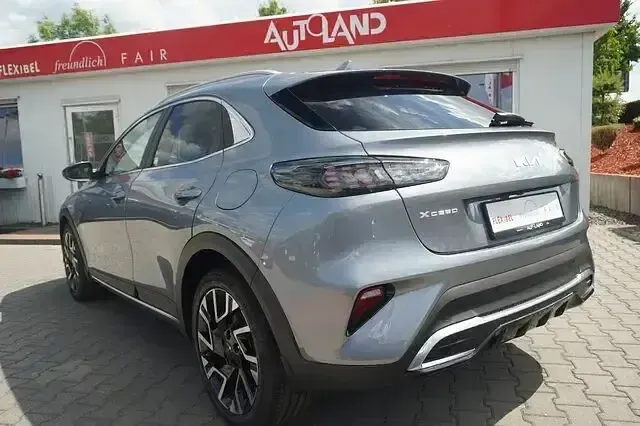 Neu Kia XCeed 179 PS (131 kW) 2026 Lunarsilbermet. SUV