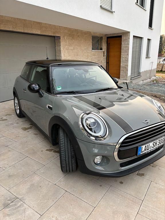 Gebraucht Mini Cooper D 116 PS (85 kW) 2019 Grau Kleinwagen