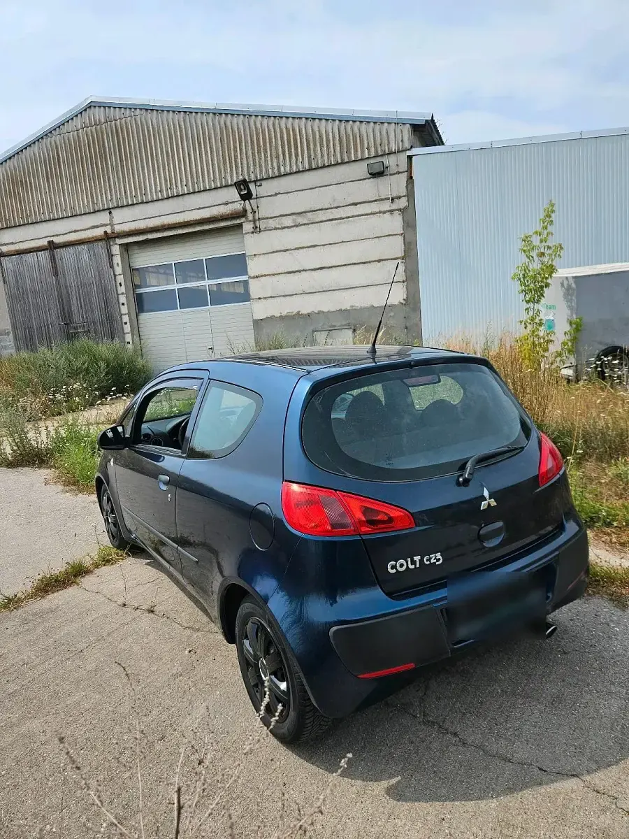 Gebraucht Mitsubishi Colt 75 PS (55 kW) 2006 Blau Kleinwagen
