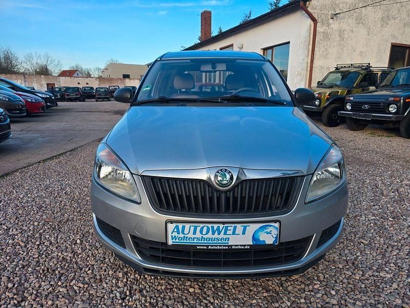Gebraucht Skoda Roomster Active 69 PS (50 kW) 2012 Silber Van / Kleinbus