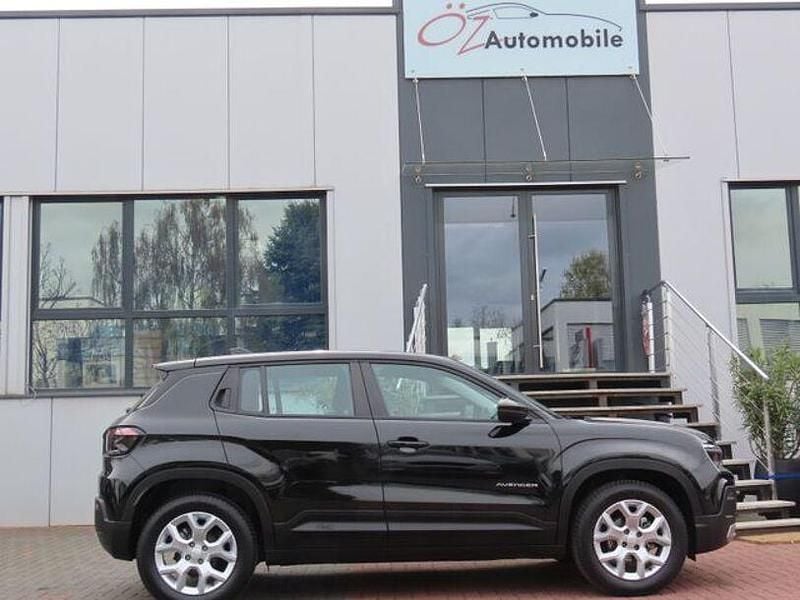 Gebraucht Jeep Avenger 101 PS (74 kW) 2024 Schwarz SUV