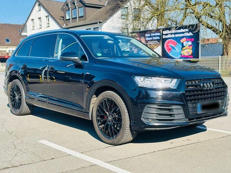 Second-hand Audi Q7 Comfort 272 CP (200 kW) 2017 Negru SUV