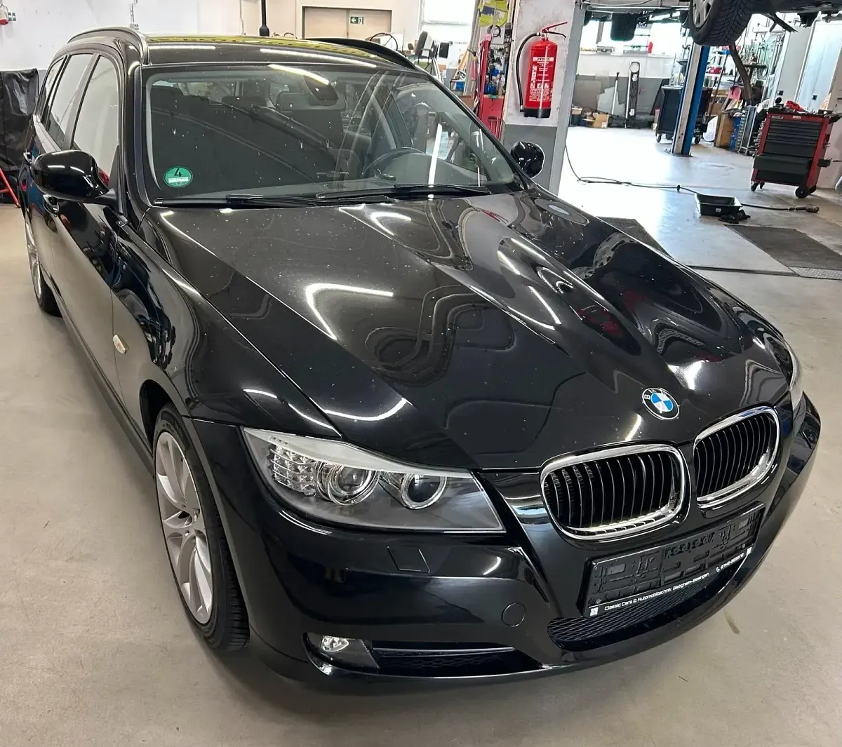 Gebraucht BMW 318 Comfort Edition 143 PS (105 kW) 2012 Schwarz ii Kombi
