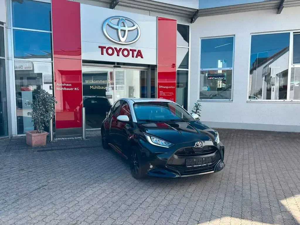 Gebraucht Toyota Yaris Style 125 PS (91 kW) 2022 Schwarz Kleinwagen