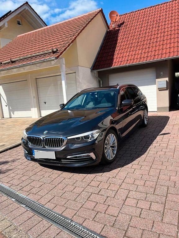 Grau Gebraucht 2018 BMW 530 Kombi | 19.999 € (Superpreis) - Bild 1/4