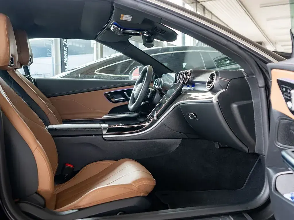 Gebraucht Mercedes 450 381 PS (280 kW) 2023 Schwarz / manufaktur magno lack Cabrio