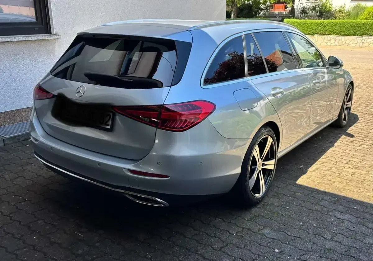 Gebraucht Mercedes C180 Avantgarde 170 PS (125 kW) 2024 Silber Kombi