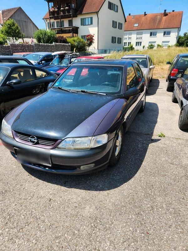 Violet Gebraucht 1997 Opel Vectra Limousine | 2.000 € (Fairer Preis) - Bild 1/4
