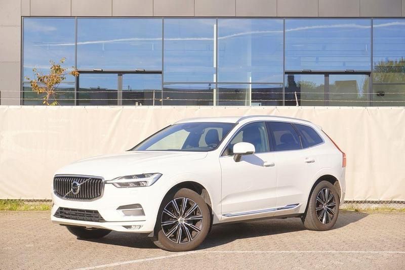 Weiß Gebraucht 2017 Volvo XC60 Inscription SUV | 21.000 € (Teuer) - Bild 1/4