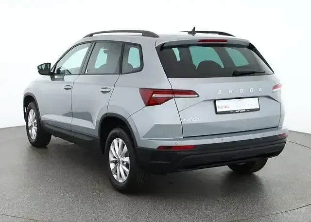 Neu Skoda Karoq 150 PS (110 kW) 2026 Smokeydiamondsilbermet. SUV