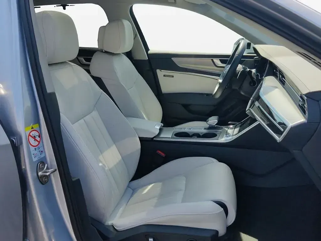Gebraucht Audi A6 Design 299 PS (219 kW) 2023 Silber Kombi