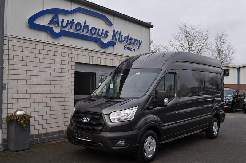 Gebraucht Ford Transit Trend 131 PS (96 kW) 2024 Grau Limousine
