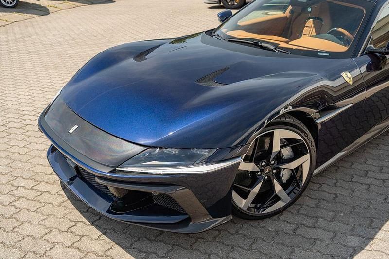 Neu Ferrari 12 Cilindri 829 PS (609 kW) 2025 Blau Coupé