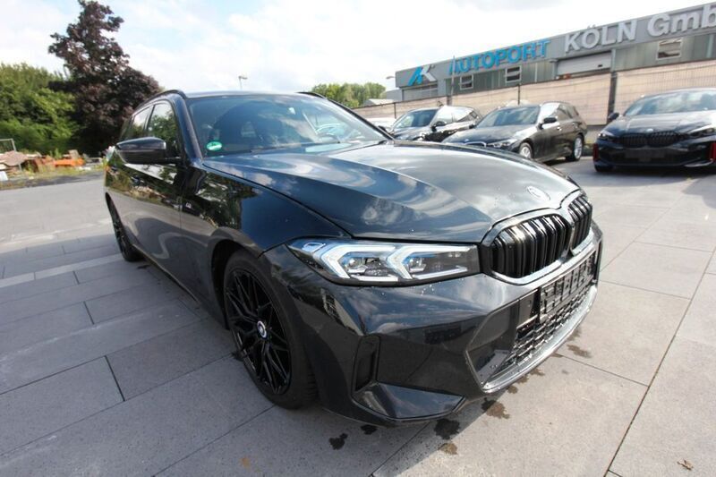 Schwarz Gebraucht 2023 BMW 318 Shadowline Limousine | 28.500 € (Guter Preis) - Bild 1/4