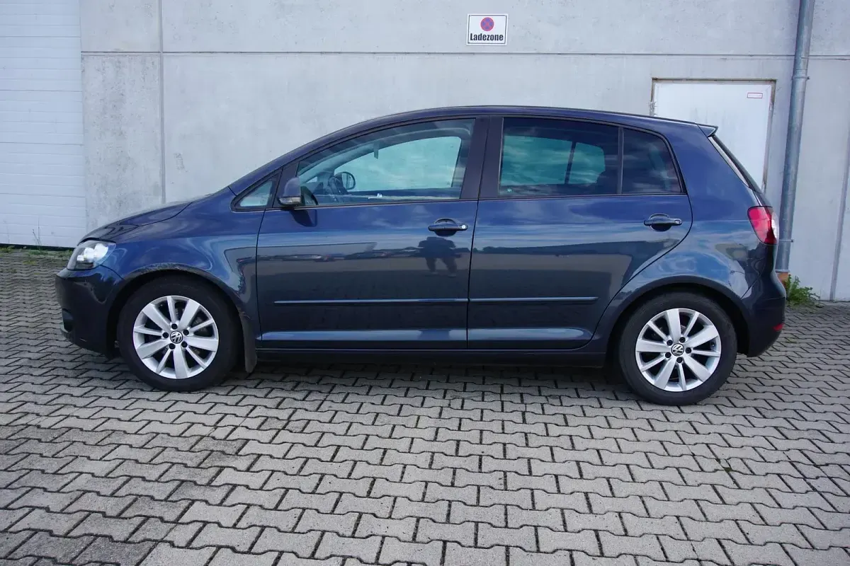 Gebraucht VW Golf Plus Cross 122 PS (89 kW) 2012 Bluegraphit perleffekt Van / Kleinbus