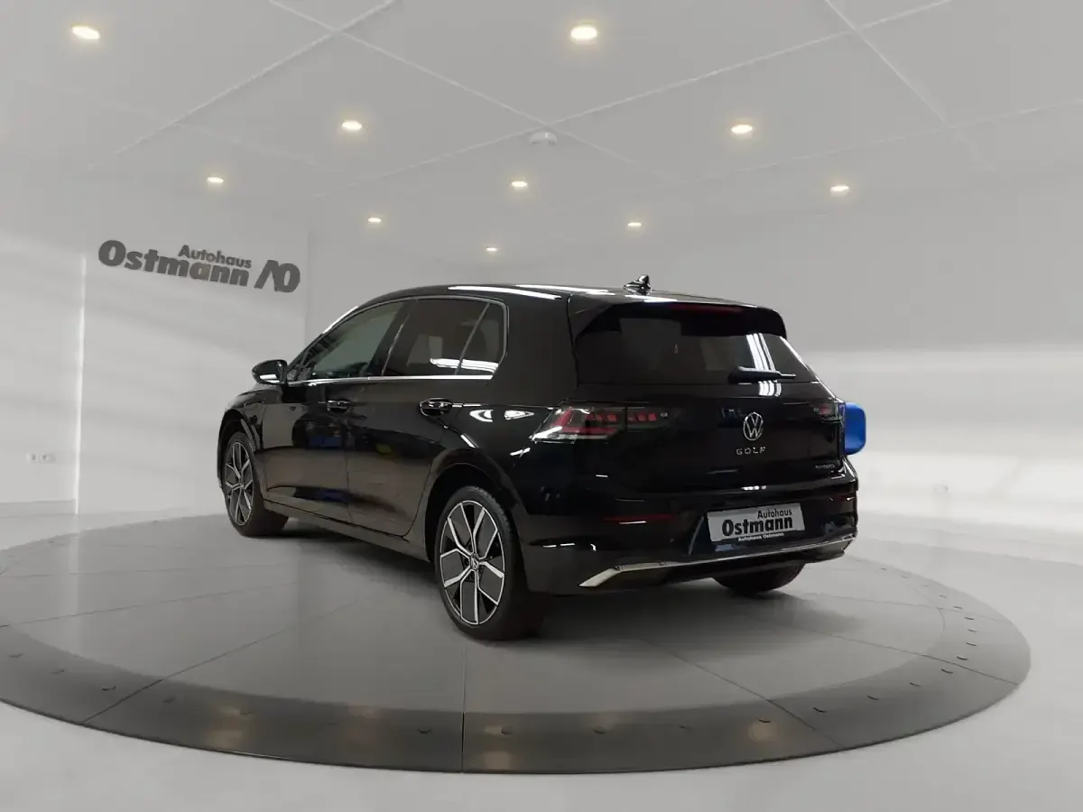 Gebraucht VW Golf VIII Style 204 PS (150 kW) 2026 Schwarz Limousine