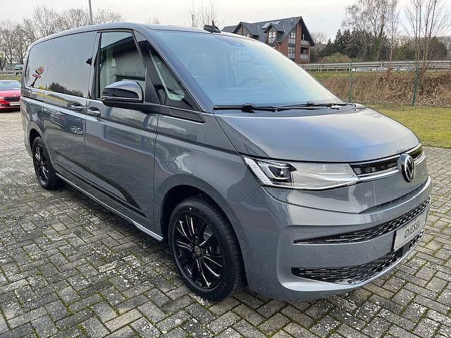 Gebraucht VW Multivan Edition 150 PS (110 kW) 2024 Grau Van