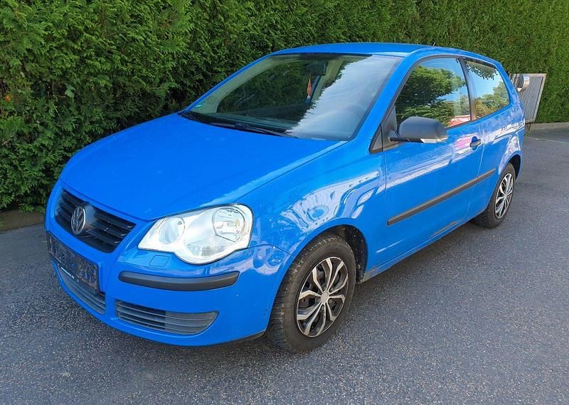 Blau Gebraucht 2005 VW Polo Comfortline Kleinwagen | 590 € (Superpreis) - Bild 1/4