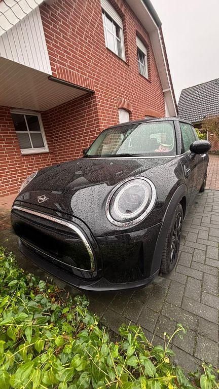 Schwarz Gebraucht 2021 Mini ONE Kleinwagen | 15.500 € (Fairer Preis) - Bild 1/4