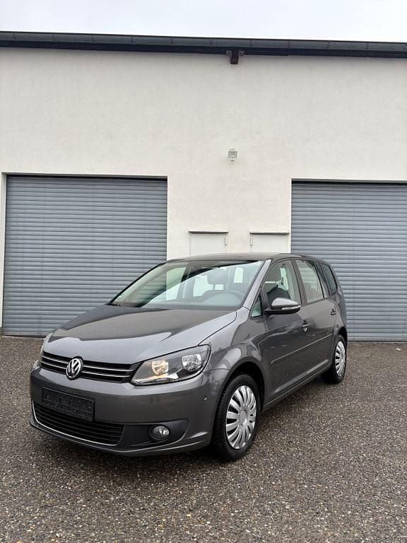 Gebraucht VW Touran Comfortline 105 PS (77 kW) 2013 Braun Van / Kleinbus