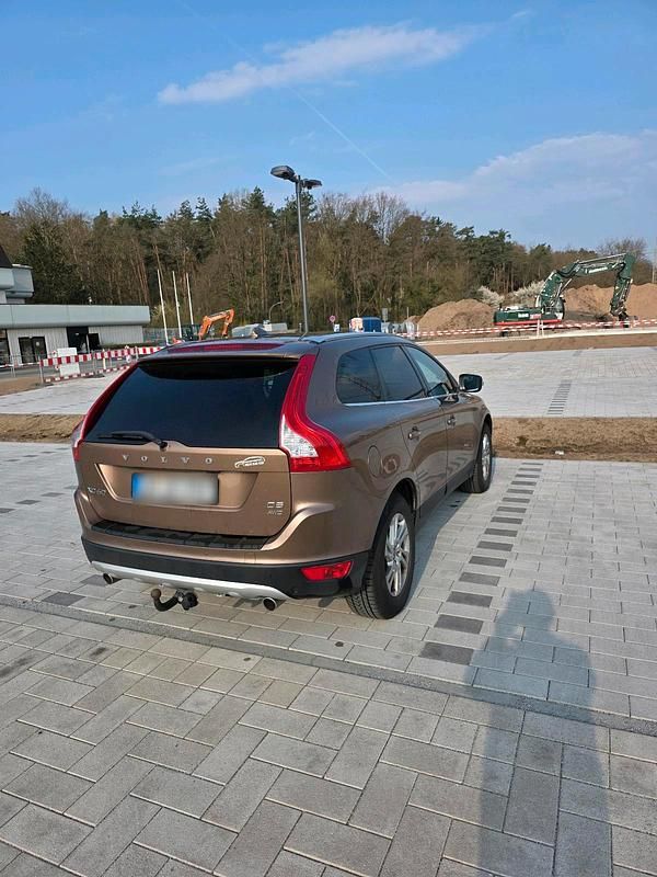 Gebraucht Volvo XC60 215 PS (158 kW) 2012 Braun SUV