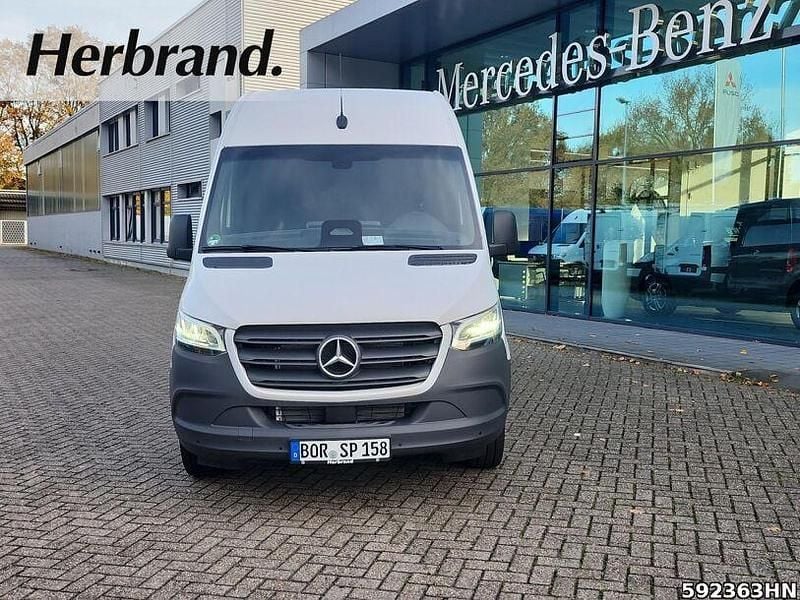 Gebraucht Mercedes Sprinter 190 PS (139 kW) 2025 Weiss Van