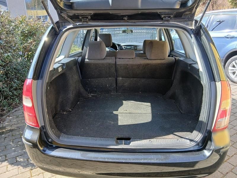 Gebraucht Toyota Corolla 110 PS (80 kW) 2002 Schwarz Kombi