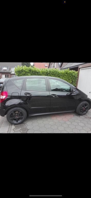 Schwarz Gebraucht 2011 Mercedes A160 Van / Kleinbus | 1.600 € (Superpreis) - Bild 1/4