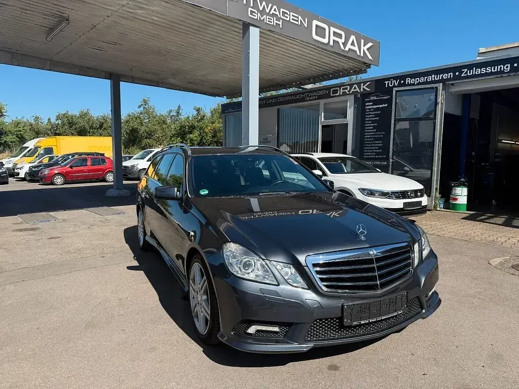 Gebraucht Mercedes E350 231 PS (169 kW) 2010 Grau Kombi