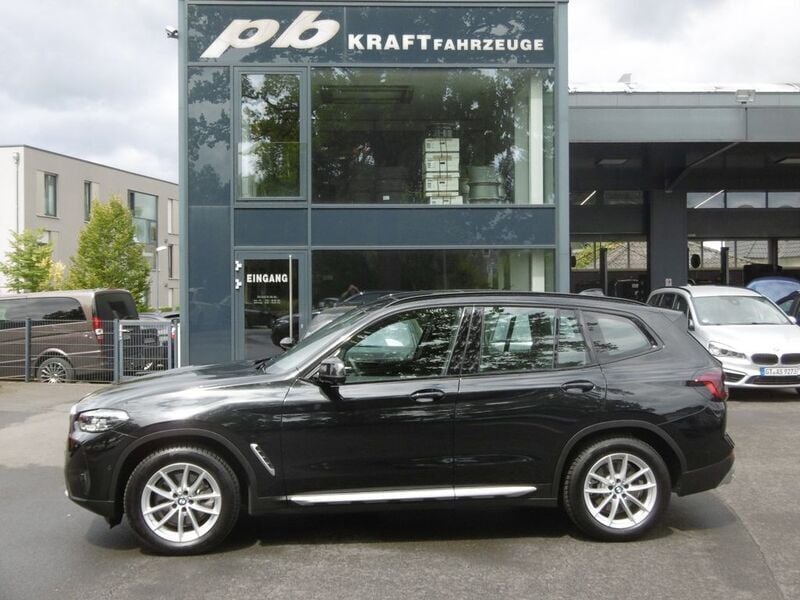 Schwarz Gebraucht 2023 BMW X3 Sport Line SUV | 44.950 € (Guter Preis) - Bild 1/4