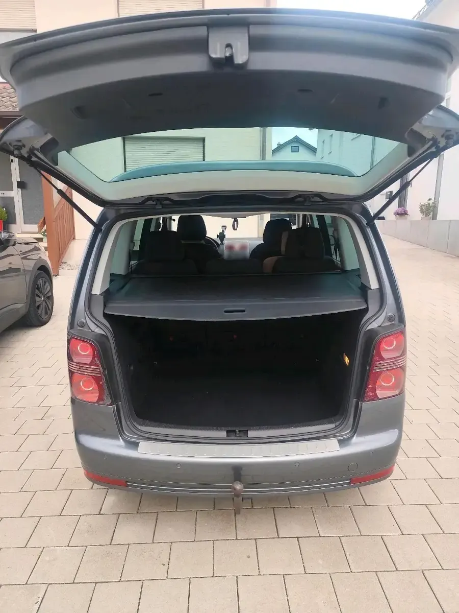 Gebraucht VW Touran 140 PS (102 kW) 2007 Grau Van / Kleinbus