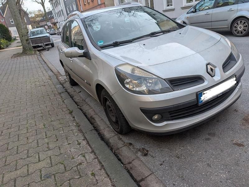 Gebraucht Renault Clio II Dynamique 75 PS (55 kW) 2008 Silber Limousine