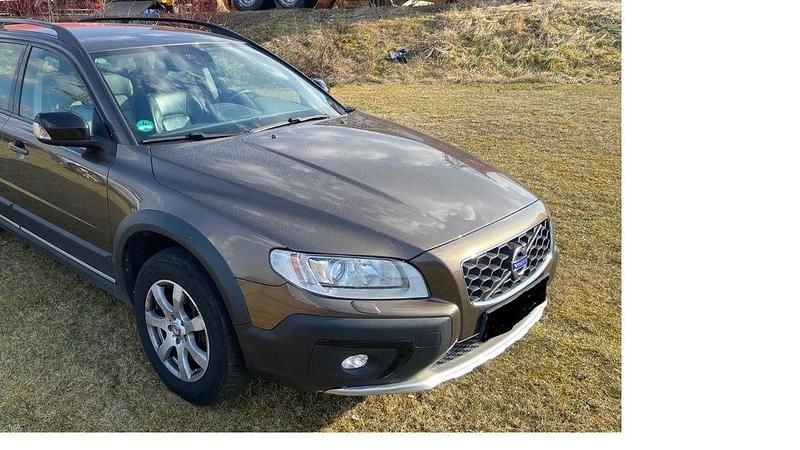 Gebraucht Volvo XC70 215 PS (158 kW) 2015 Braun Kombi