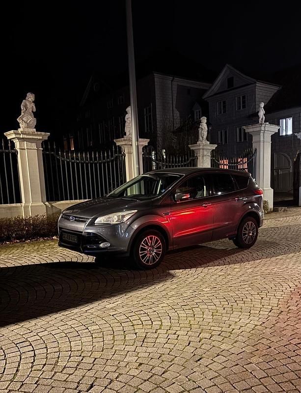 Gebraucht Ford Kuga Titanium 181 PS (133 kW) 2014 Grau SUV