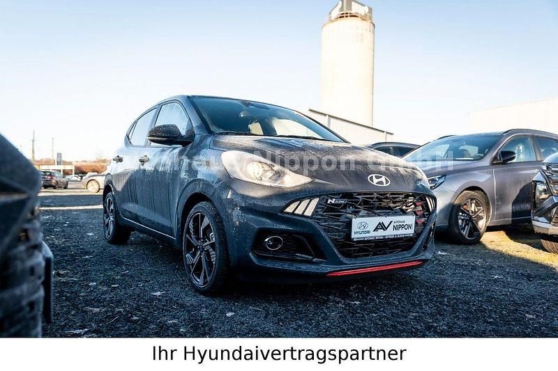 Grau Gebraucht 2024 Hyundai i10 N Line Kleinwagen | 20.485 € (Etwas zu teuer) - Bild 1/4