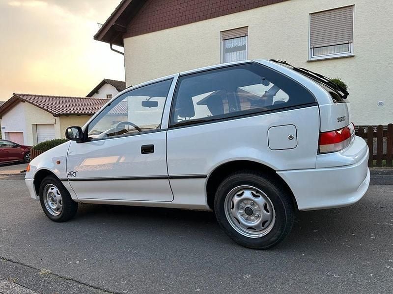 Gebraucht Suzuki Swift GLS 53 PS (38 kW) 2000 Weiß Kleinwagen