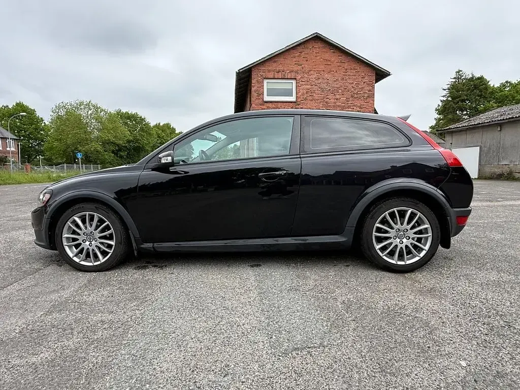 Gebraucht Volvo C30 Momentum 136 PS (100 kW) 2009 Schwarz Kleinwagen