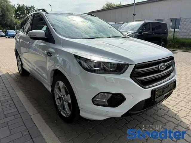 Gebraucht Ford Kuga ST-Line 175 PS (128 kW) 2019 Weiß SUV