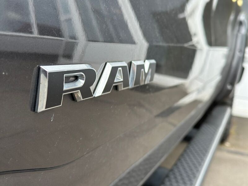 Second-hand Dodge Ram 401 CP (294 kW) 2021 Gri Pickup