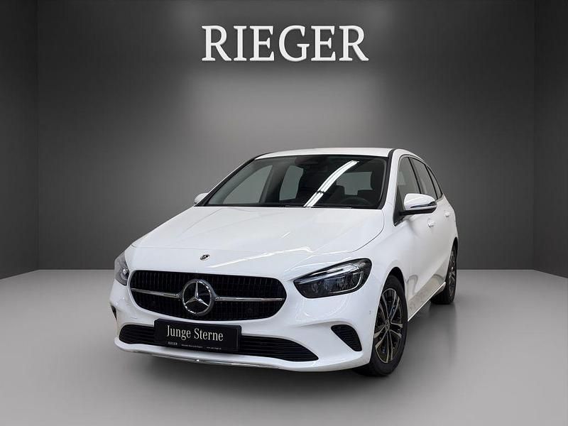 Unilack polarweiß Gebraucht 2024 Mercedes B200 Progressive Van / Kleinbus | 31.655 € (Guter Preis) - Bild 1/4