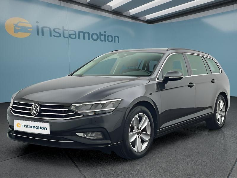 Grau Gebraucht 2023 VW Passat Kombi | 31.799 € (Fairer Preis) - Bild 1/4