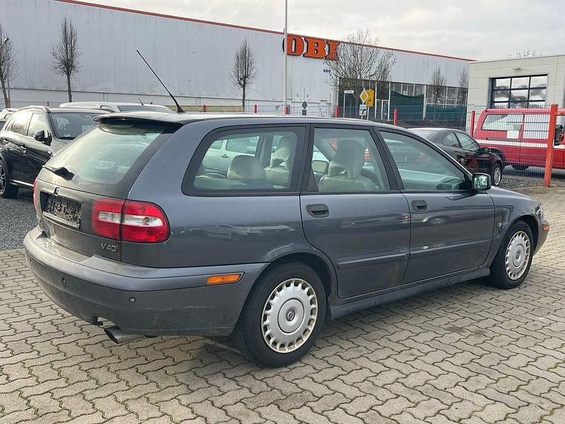 Gebraucht Volvo V40 163 PS (119 kW) 2003 Grau Kombi