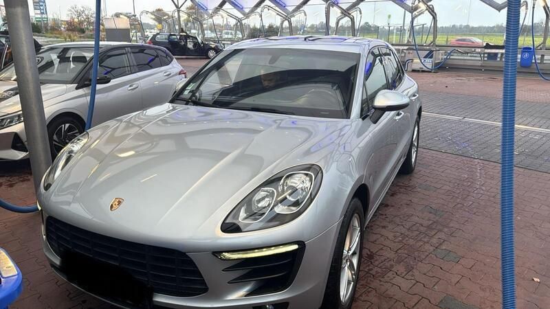 Silber Gebraucht 2015 Porsche Macan SUV | 21.000 € - Bild 1/4